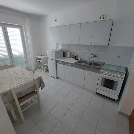 Mlacovic Apartment