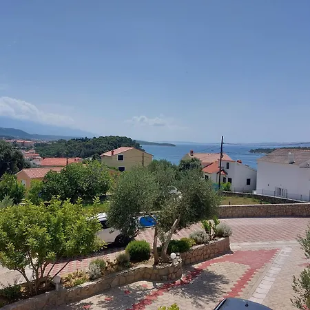 Apartment Mlacovic Rab Town