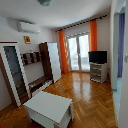 Apartment Mlacovic