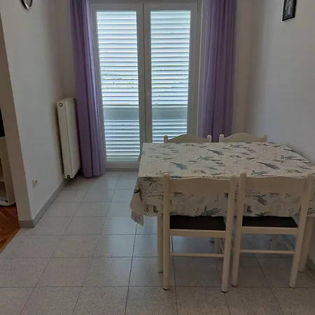 Apartment Mlacovic *