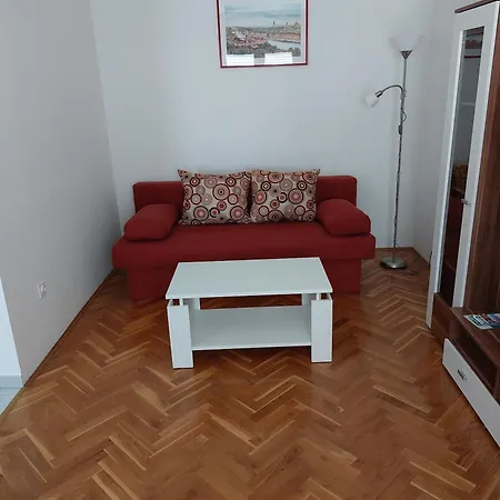 Mlacovic Apartment *