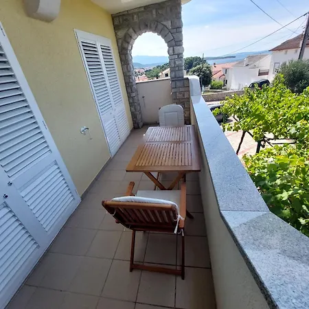 Apartment Mlacovic