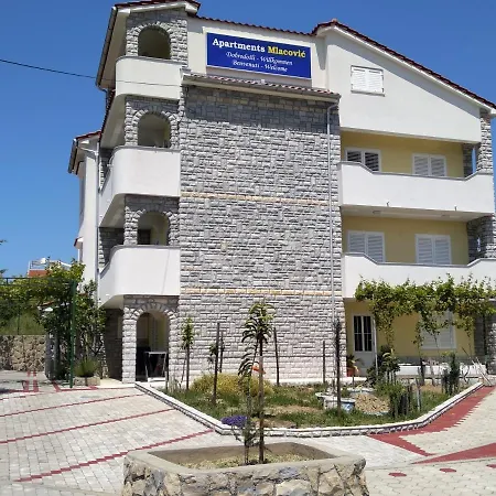 Mlacovic Apartment